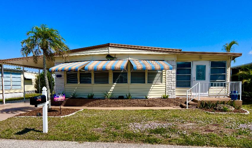 927 Xanadu a Venice, FL Mobile or Manufactured Home for Sale